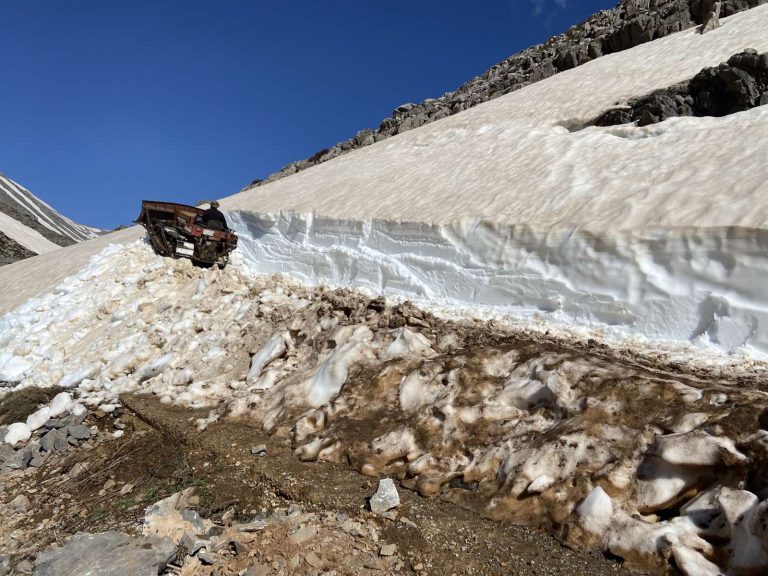 Καθαρισμός και διάνοιξη δρόμων στα χιόνα Ψηλορείτης