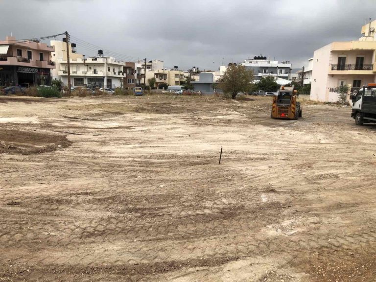 Καθαρισμός οικοπέδου περιοχή Χριστομιχάλη Ξυλούρη
